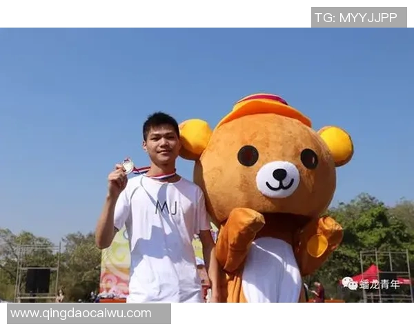 女生足球明星头像展现运动魅力与青春风采的真实写照