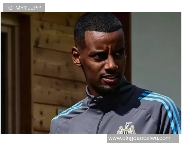 足球场上的烟雾缭绕那些热爱吸烟的足球明星们揭秘